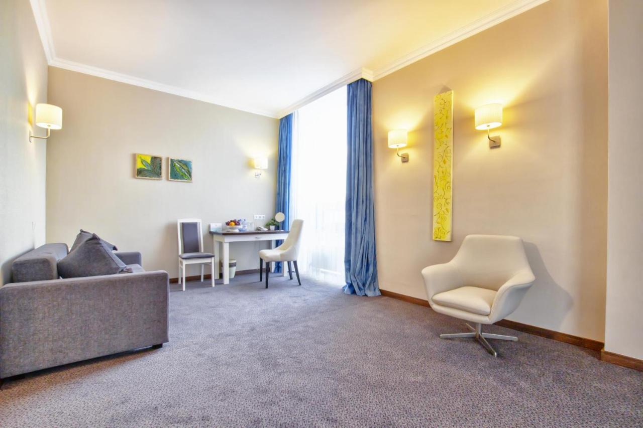 Aykun Hotel By Ag Hotels Group Astana Eksteriør billede